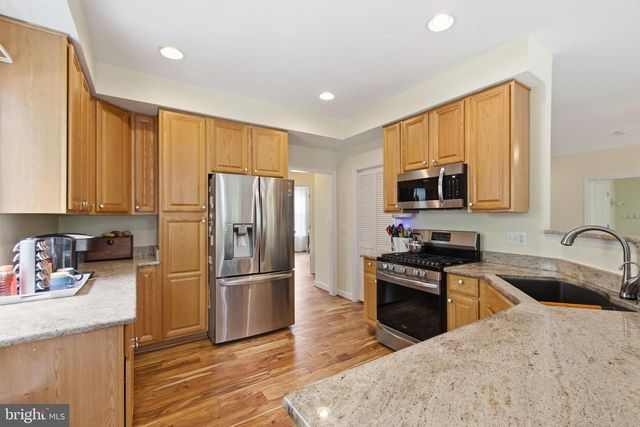 12941 TORCHLIGHT DR, Woodbridge, VA 22193