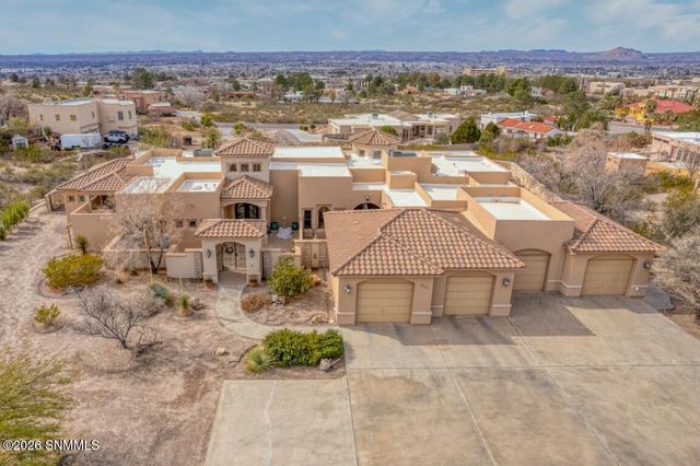 810 Roadrunner Circle, Las Cruces, NM 88011