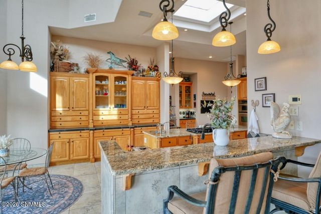 810 Roadrunner Circle, Las Cruces, NM 88011