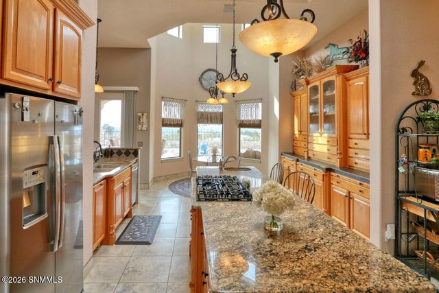 810 Roadrunner Circle, Las Cruces, NM 88011