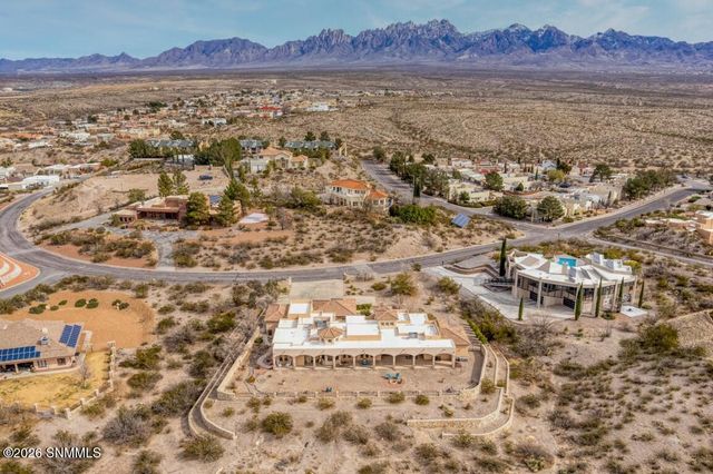 810 Roadrunner Circle, Las Cruces, NM 88011