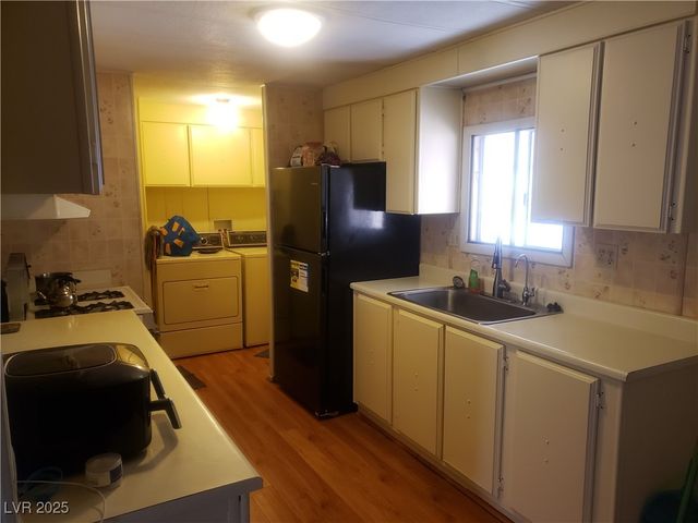 3326 Isle Royale Drive, Las Vegas, NV 89122