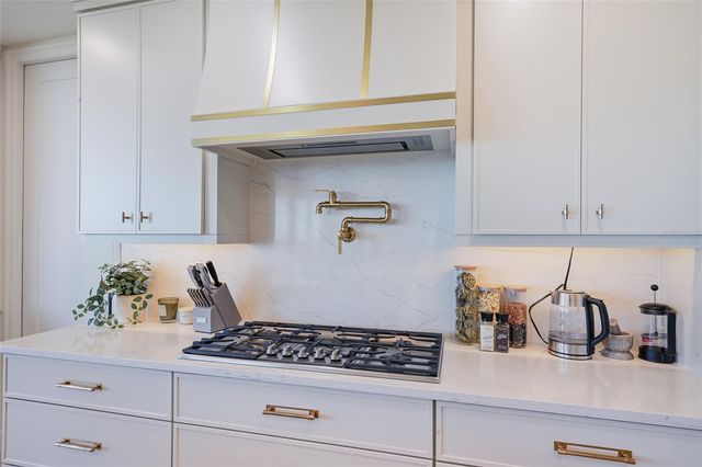 1300 BENJAMIN FRANKLIN DRIVE 809, Sarasota, FL 34236