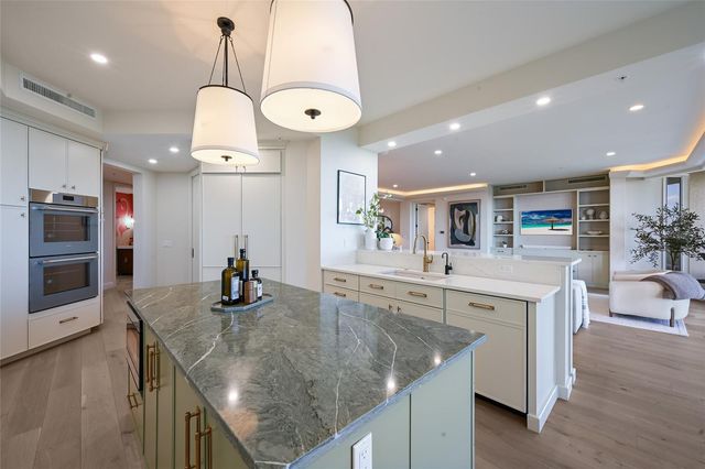 1300 BENJAMIN FRANKLIN DRIVE 809, Sarasota, FL 34236