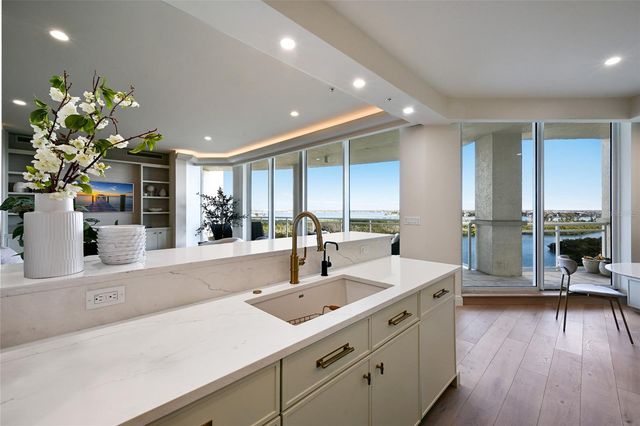 1300 BENJAMIN FRANKLIN DRIVE 809, Sarasota, FL 34236