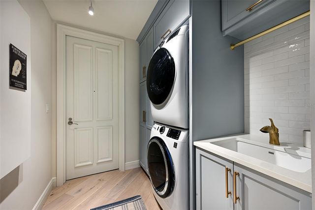 1300 BENJAMIN FRANKLIN DRIVE 809, Sarasota, FL 34236