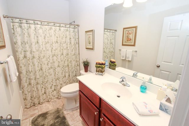 10 ELM AVE, Newark, DE 19711