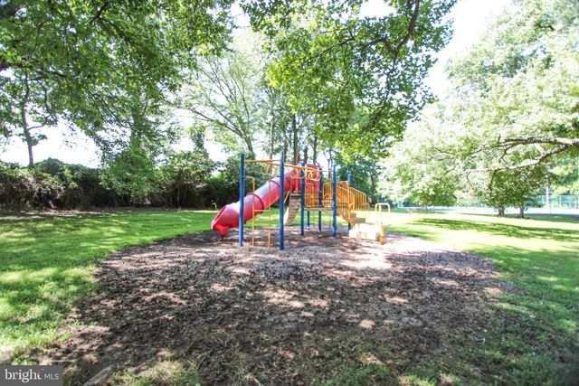 10 ELM AVE, Newark, DE 19711
