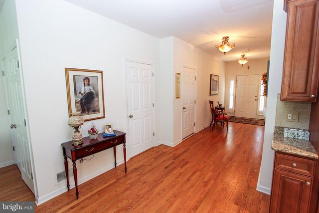 10 ELM AVE, Newark, DE 19711