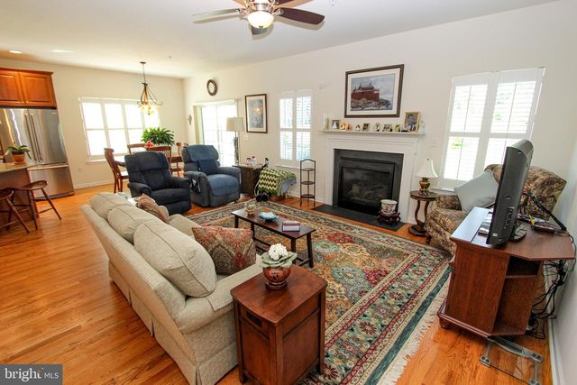 10 ELM AVE, Newark, DE 19711
