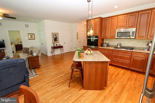 10 ELM AVE, Newark, DE 19711