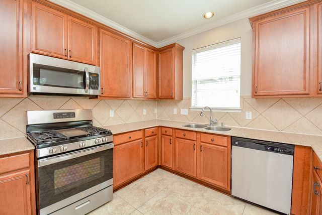 16021 Summerville Lake Drive, Tomball, TX 77377