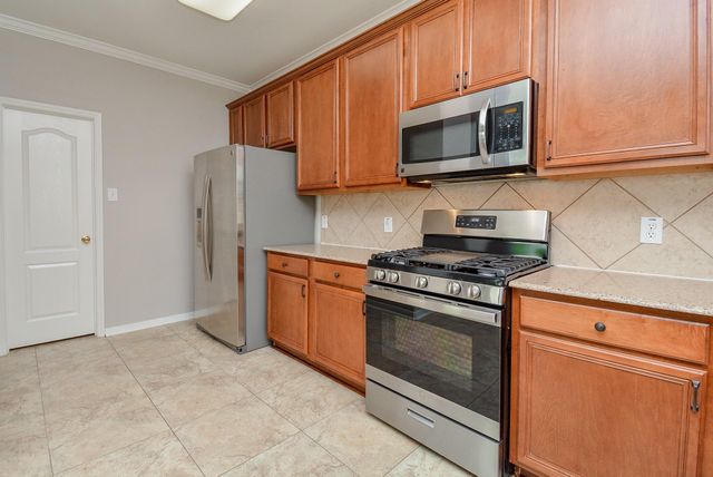 16021 Summerville Lake Drive, Tomball, TX 77377