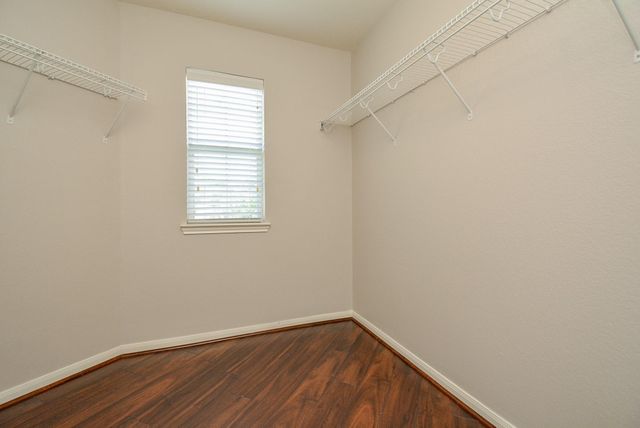 16021 Summerville Lake Drive, Tomball, TX 77377