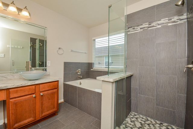 16021 Summerville Lake Drive, Tomball, TX 77377