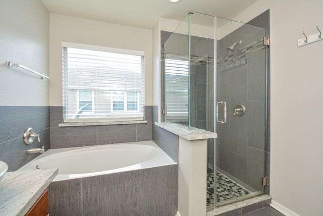 16021 Summerville Lake Drive, Tomball, TX 77377