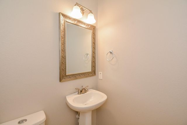 16021 Summerville Lake Drive, Tomball, TX 77377