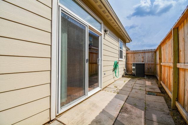 16021 Summerville Lake Drive, Tomball, TX 77377