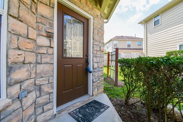 16021 Summerville Lake Drive, Tomball, TX 77377
