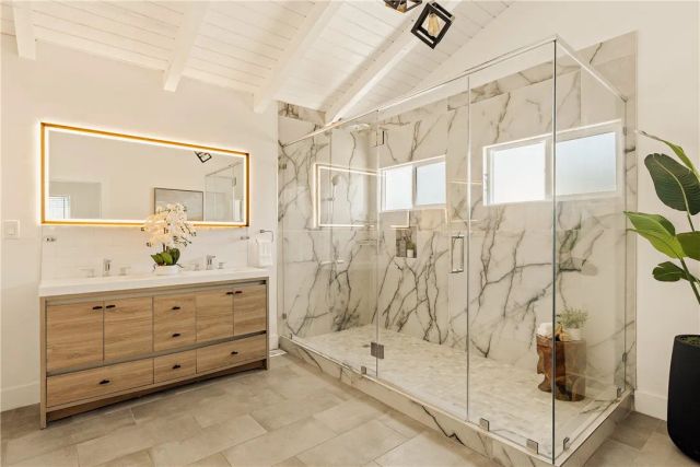 702 Acacia Avenue, Corona Del Mar, CA 92625