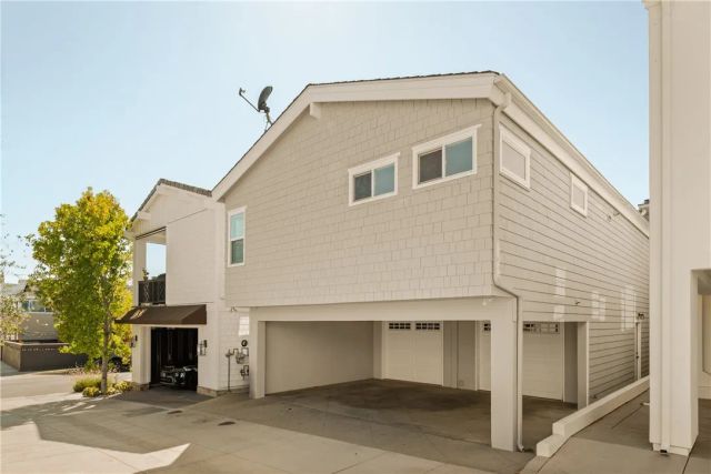 702 Acacia Avenue, Corona Del Mar, CA 92625