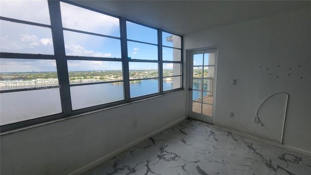 1301 NE Miami Gardens Dr 1412W, Miami, FL 33179