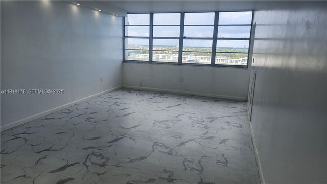 1301 NE Miami Gardens Dr 1412W, Miami, FL 33179