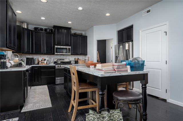 32 Waterford Boulevard, Fairborn, OH 45324