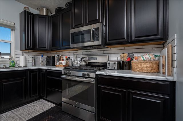 32 Waterford Boulevard, Fairborn, OH 45324