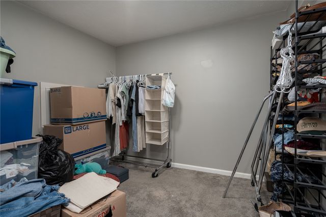 32 Waterford Boulevard, Fairborn, OH 45324