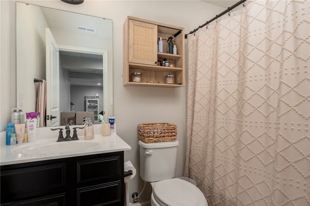 32 Waterford Boulevard, Fairborn, OH 45324