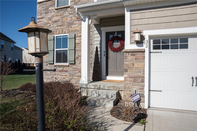 32 Waterford Boulevard, Fairborn, OH 45324