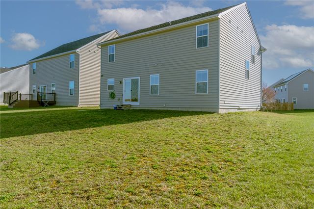 32 Waterford Boulevard, Fairborn, OH 45324