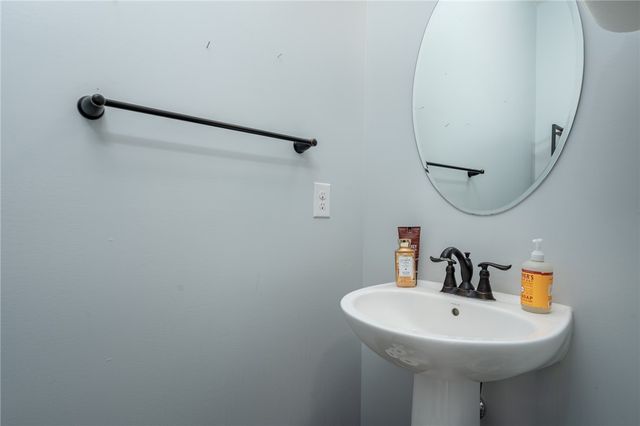 32 Waterford Boulevard, Fairborn, OH 45324