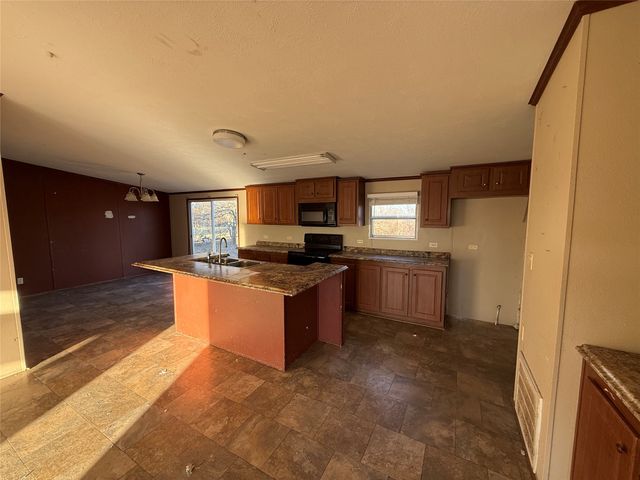 1427 Private Road 4219, Decatur, TX 76234