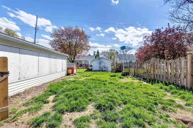 1356 DOBLON STREET, Green Bay, WI 54302