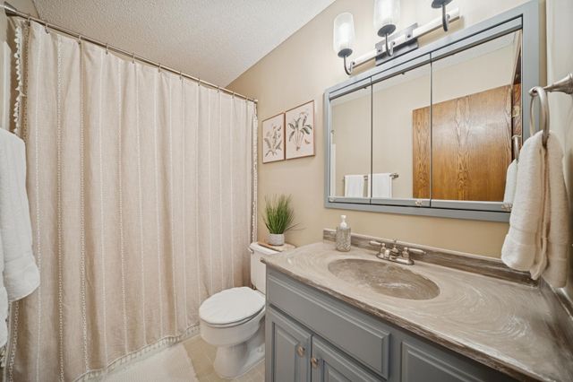 10220 Upper 178th Street W, Lakeville, MN 55044