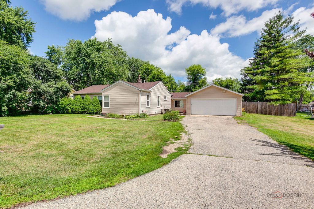 37369 N Loretto Avenue, Lake Villa, IL 60046