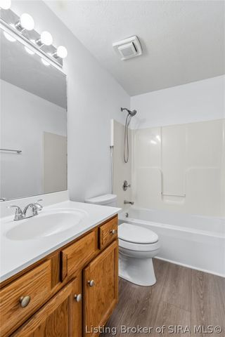 2003 Cedar Ridge Drive, New Albany, IN 47150