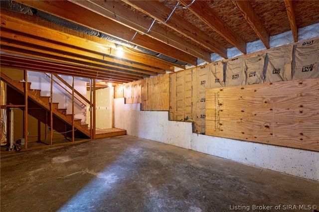 2003 Cedar Ridge Drive, New Albany, IN 47150