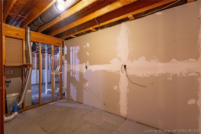 2003 Cedar Ridge Drive, New Albany, IN 47150