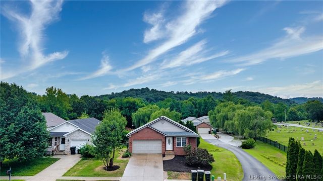 2003 Cedar Ridge Drive, New Albany, IN 47150