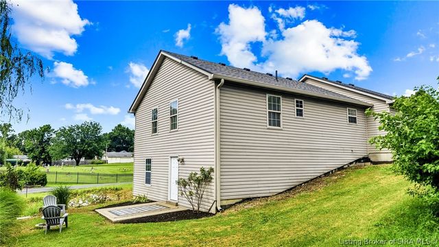2003 Cedar Ridge Drive, New Albany, IN 47150