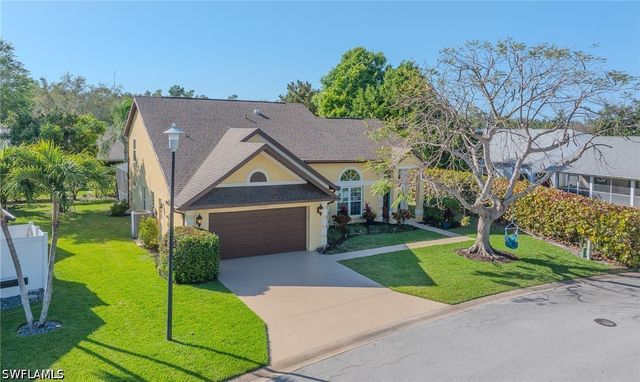 22614 FOREST VIEW DR, Estero, FL 33928