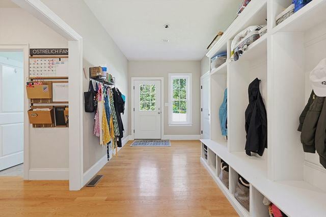15 Oakhill Ave., Wrentham, MA 02093