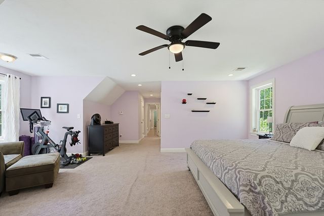 15 Oakhill Ave., Wrentham, MA 02093