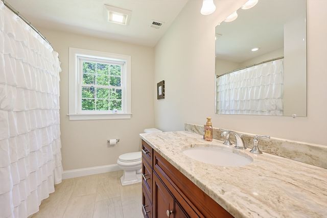 15 Oakhill Ave., Wrentham, MA 02093
