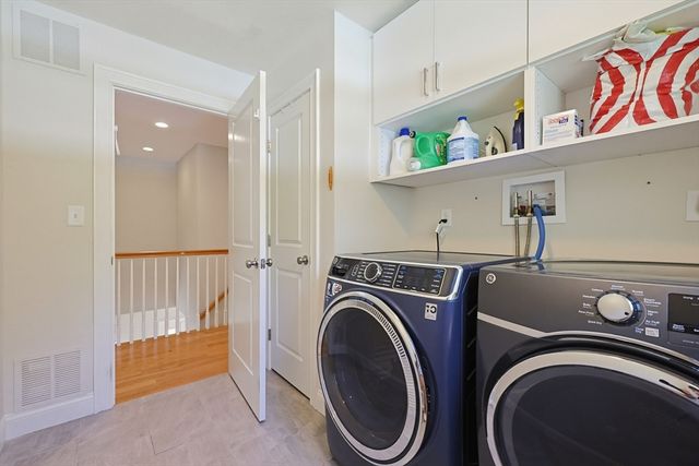 15 Oakhill Ave., Wrentham, MA 02093