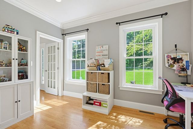 15 Oakhill Ave., Wrentham, MA 02093
