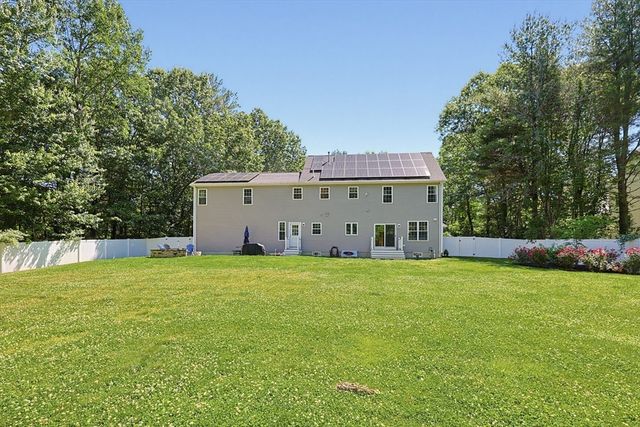 15 Oakhill Ave., Wrentham, MA 02093